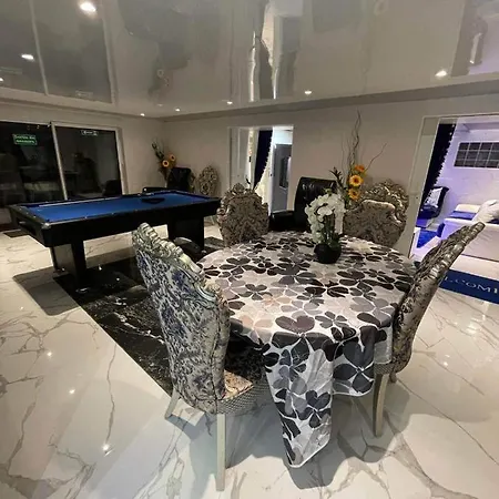 De Luxe Familiale 95 Bleu 3* Deuil-la-Barre